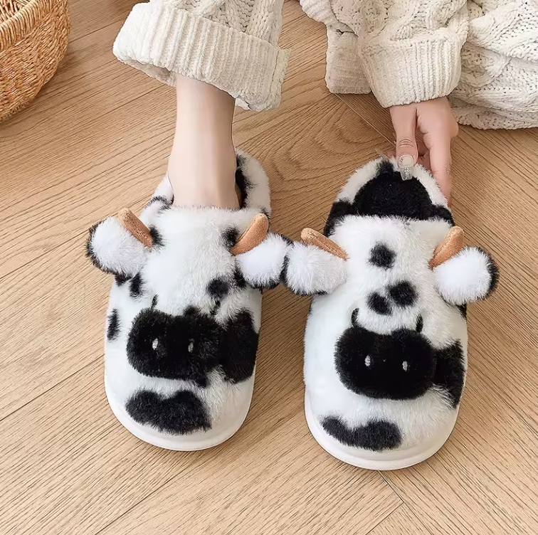 Floppers™ Cow – The Cuddliest Slippers of the Season